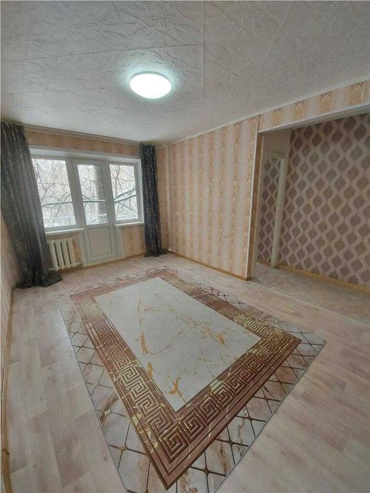 Продам 1комнатную квартиру в 13 микрорайоне
