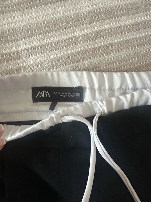 Zara панталон вайръл размер XS
