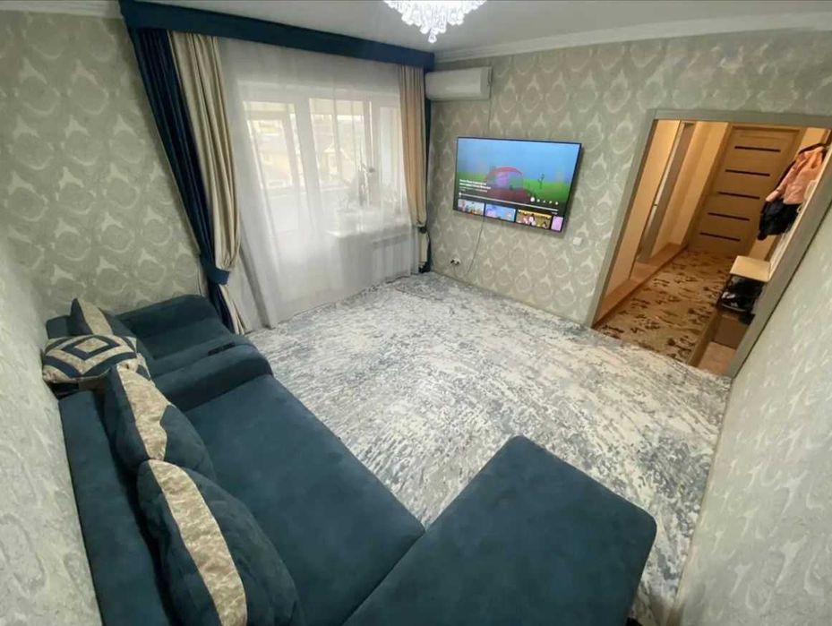 продается 2 ком квартира район Кунаева