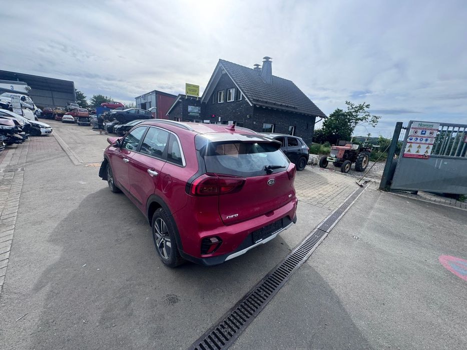 Kia Niro Hybrid 2019г 1.6 автомат,лята джанти на части ,КИА НИРО