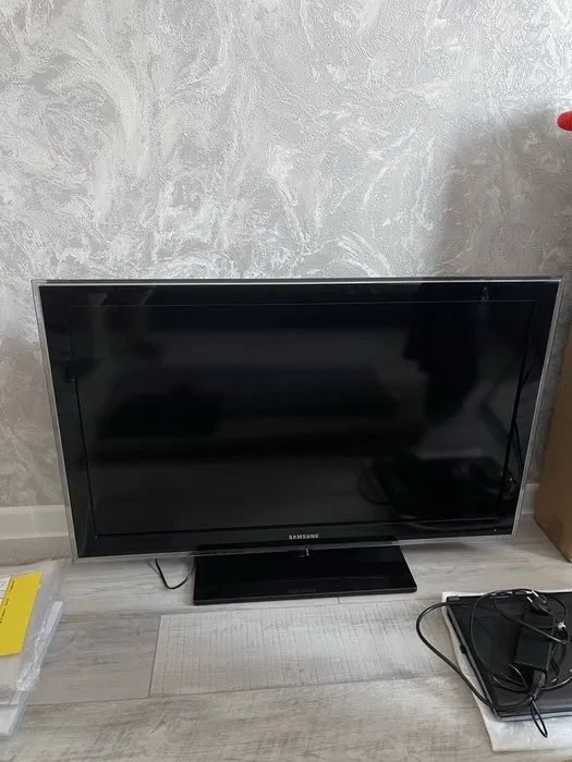 Продам телевизор самсунг