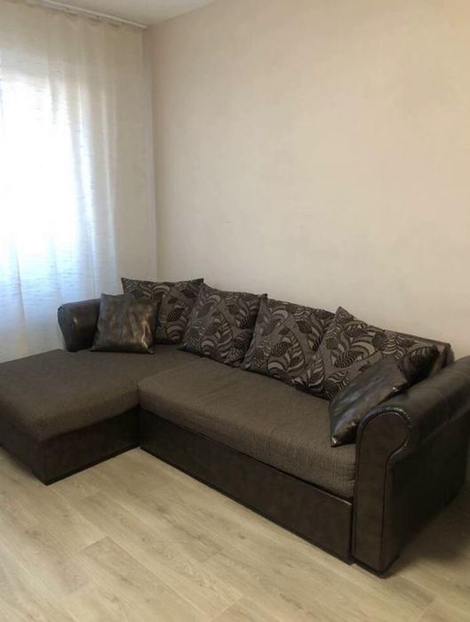 Двустаен апартамент в жк. Христо Смирненски