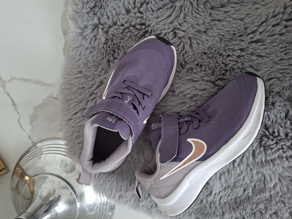 Adidasi Nike fete 29.5