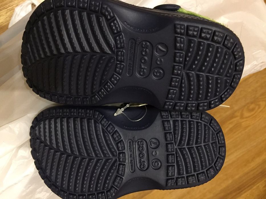 Детские стильные шлепки CROCS