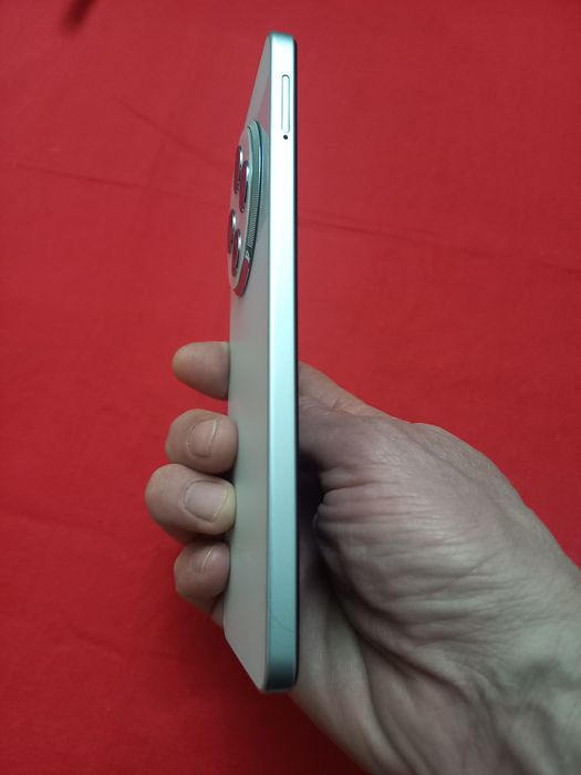 Продаю телефоны.