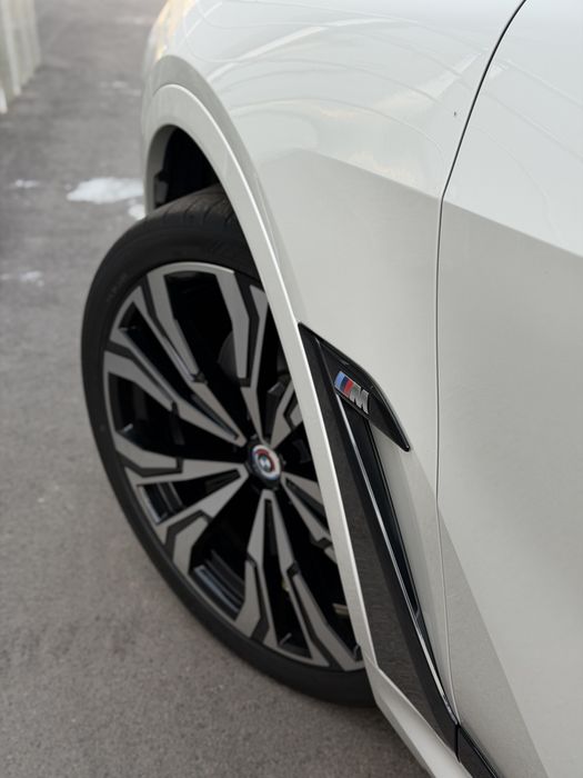 BMW X7 M60i xDrive