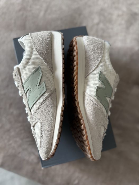 New Balance 274 crem cu verde menta piele intoarsa marimea 38 noi