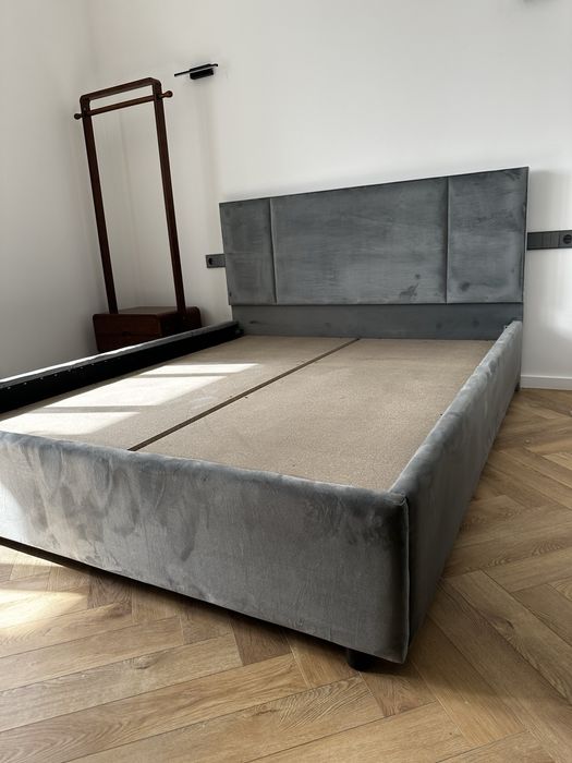 Кровать двухспальная