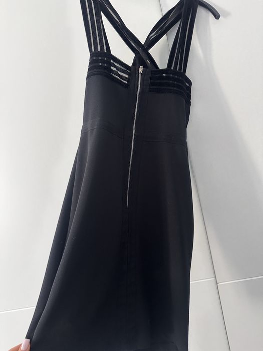 Коктейлна рокля Guess