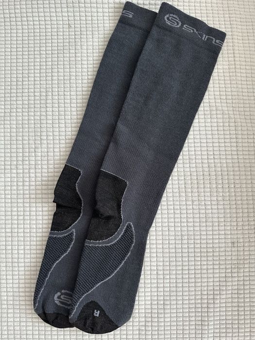 Компресионни чорапи SKINS