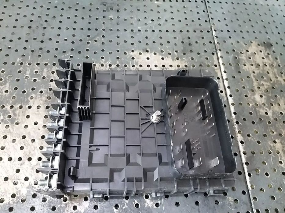 Panou sigurante 1.6 tdi skoda superb 2 3t facelift 1k0937125d