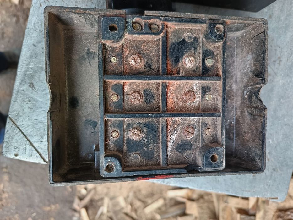 Contractori trifazat