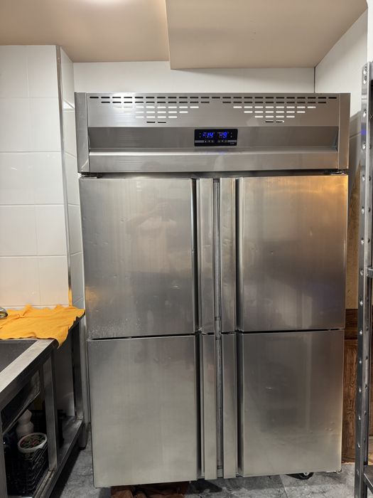 Морозильный шкаф 1200x800x1800