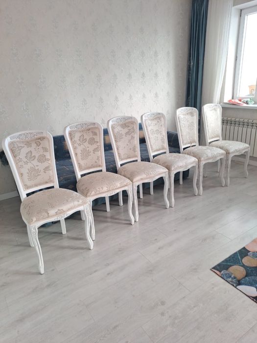 Продам 6 стулья качественная