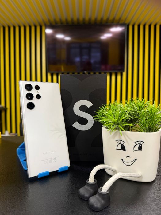 Samsung S22 utra, 8/128гб