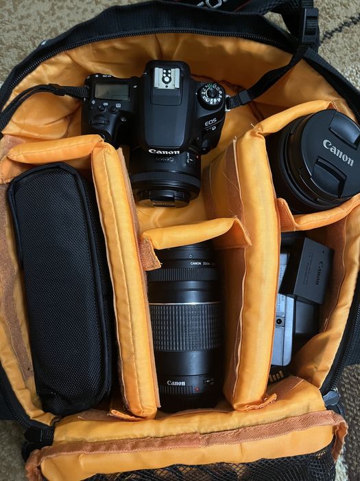 Canon EOS 77D kit 18-135, 50мм и 75-300