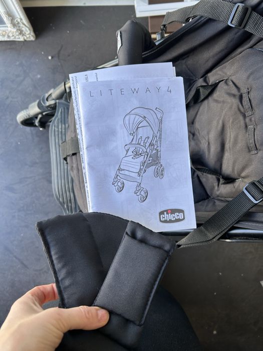 Vând cărucior Chicco little way 4 omologat de la nastere