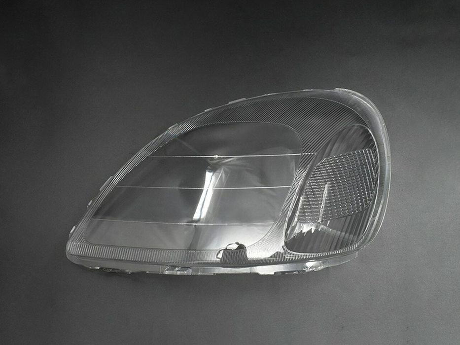 Стъкла за фарове на Toyota Yaris