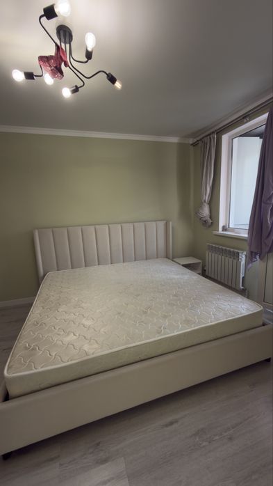 Кровать 2х2 почти новая