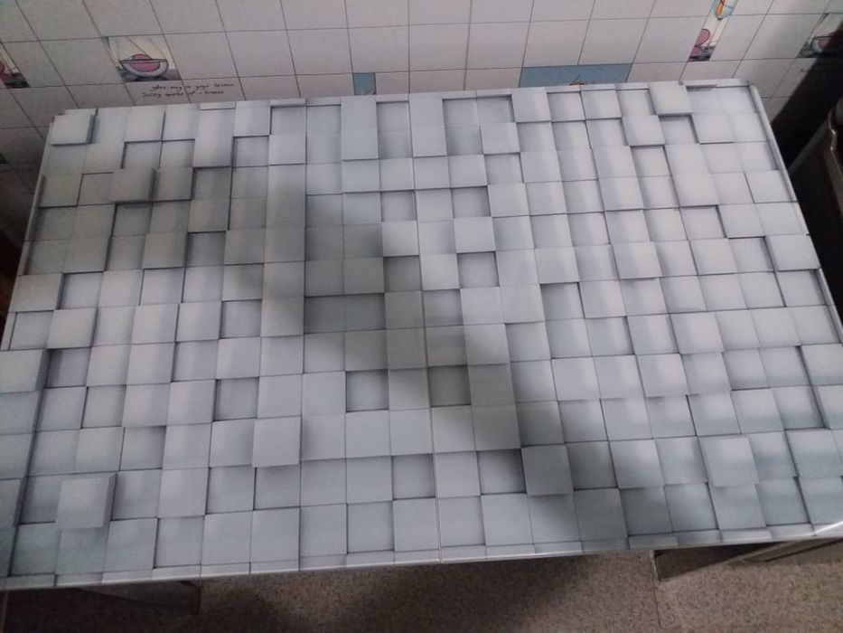 Стол для кухни новый