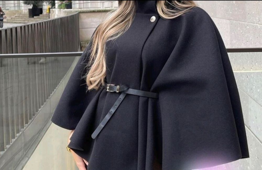 Връхна дреха - яке, тип пелерина