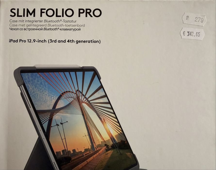 Logitech Slim Folio Pro Ipad keyboard