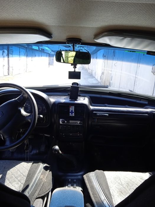 Газ 3102 ,1999 года выпуска.