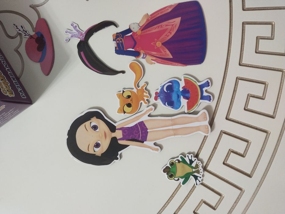 игрушка для девочек переодевалка