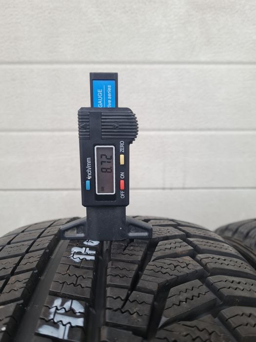 Зимни гуми 2 броя HANKOOK Winter Icept Evo2 205 45 R17 дот 2415