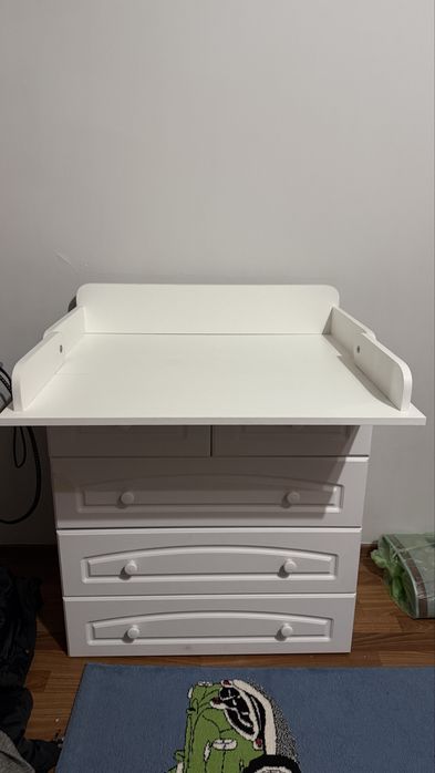 Детский шкаф в белом цвете