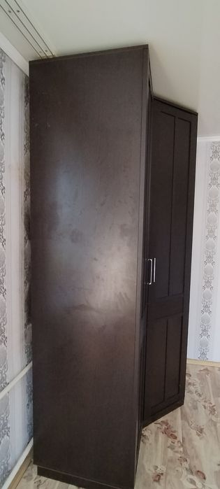 Продаётся очень вместительный угловой шкаф.