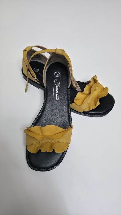 Sandale din piele intoarsa Benvenuti, galbene, marimea 38