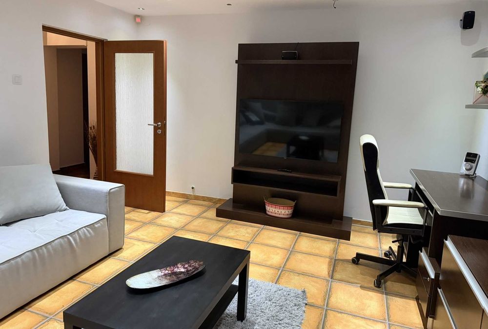 Apartament 3 camere de vanzare CENTRU (Cantacuzino) - direct de la PROPRIETAR