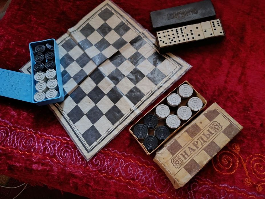 Спицы велосипедные , нарды , шашки , домино , фишки для нард СССР