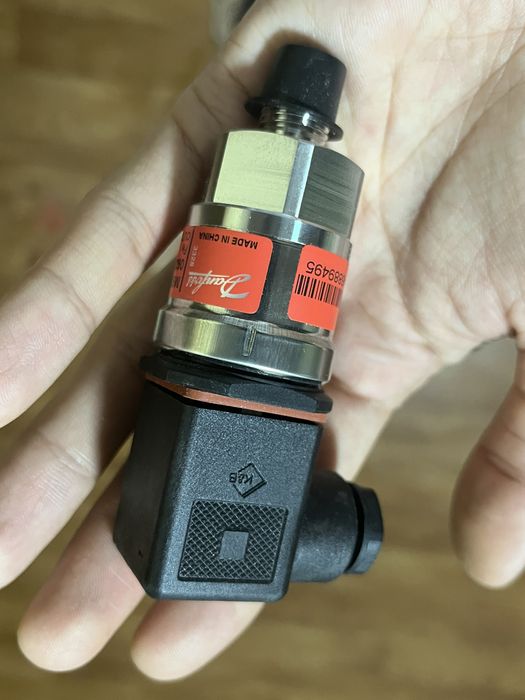 Danfoss MBS 3000 датчик давления