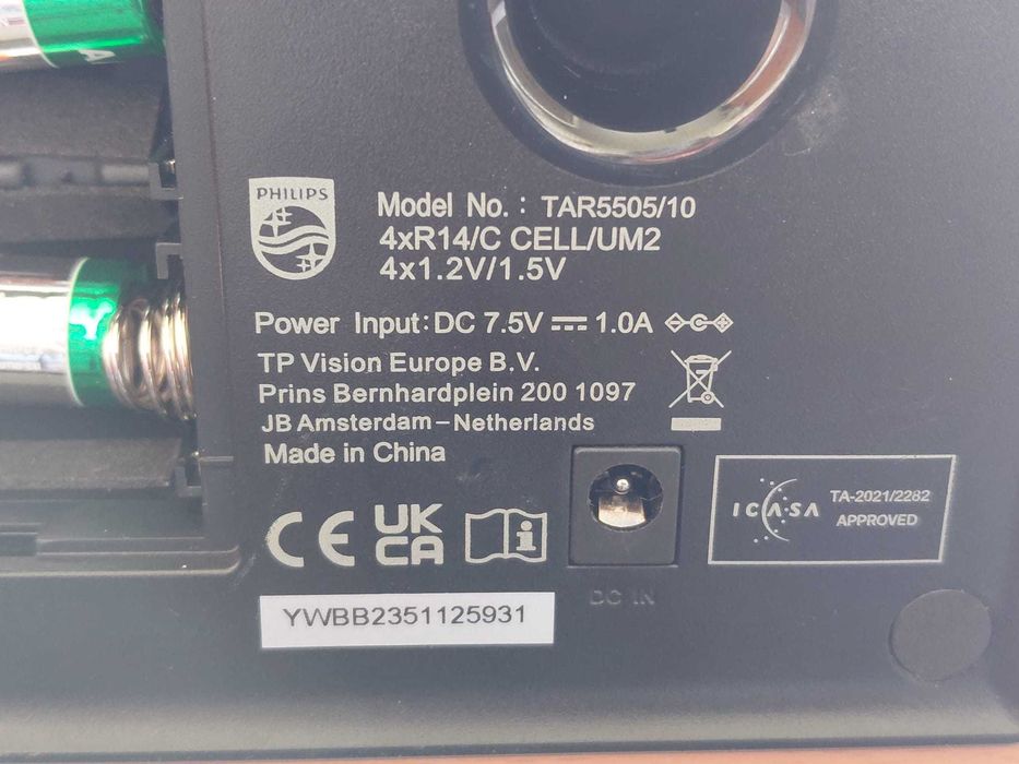 radio Philips TAR5505/10 cu Bluethoot si DAB+