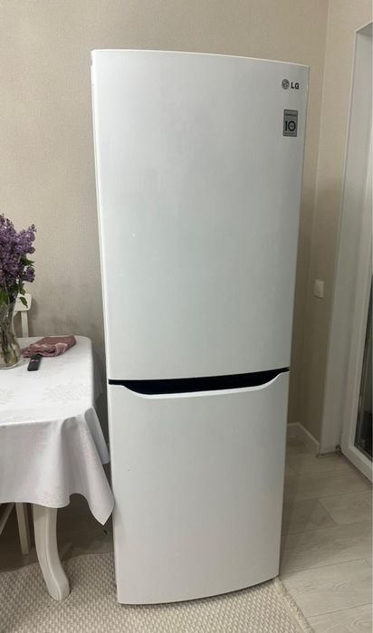 Продам холодилник и стиралка LG