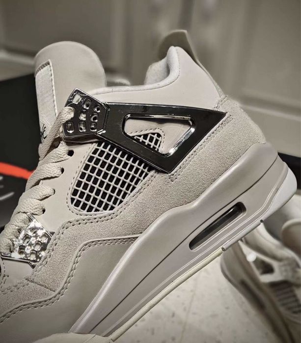 Air Jordan 4 Retro Frozen Moments Grey Silver Metallic