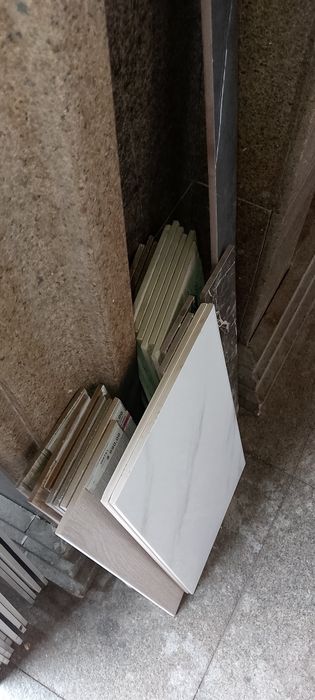 кафеля на подажу разные