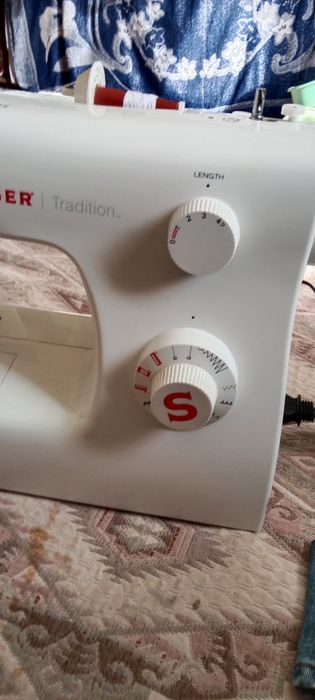 Zengir tikuv mashinasi