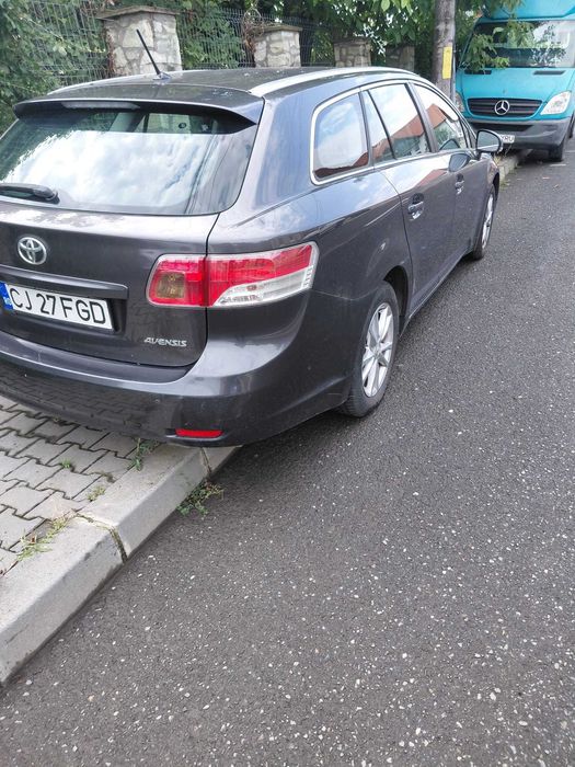 Vand Toyota Avensis 2000cmc 26 cp