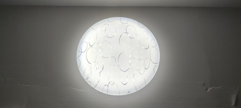 Люстра продается