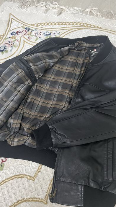 продается кожаный куртка сезонный