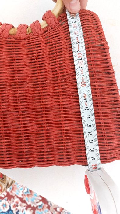 Продается сумка ротанговая