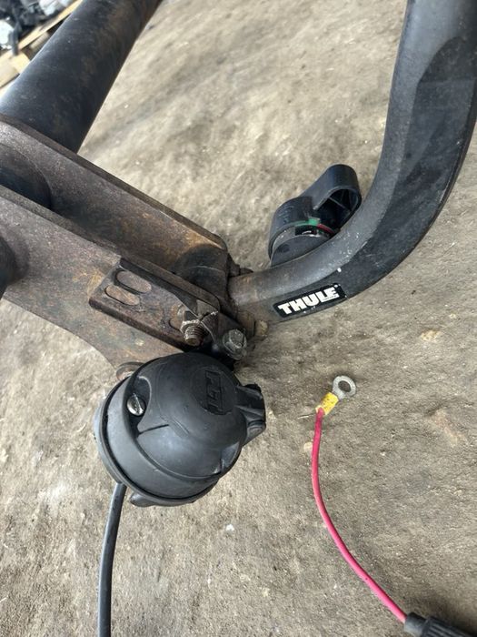 Теглич Thule за Audi a4 b8 Ауди А4 б8 с не оригинален модул и кука