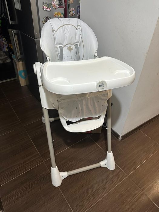Scaun de masă pentru bebeluși