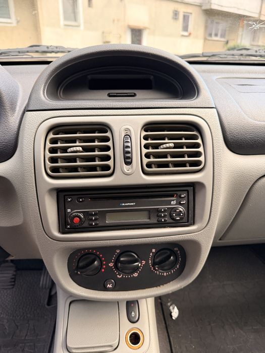 RENAULT Clio 2003 — imagine 5