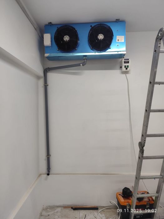 Холодильник для хранения мясо