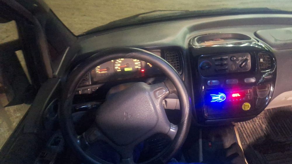 Mitsubishi space gear 1995