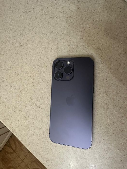 Продам Айфон 14 про макс 256gb